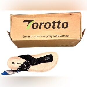 NWT Torotto sandals 8